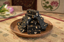 Load image into Gallery viewer, Kẹo Mè Đen - Black Sesame Candy - Duc Thanh Kho Bo